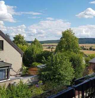 Exklusive & renovierte 3-ZKB-Wohnung mit Balkon, Garten und Einbauküche in toller Lage