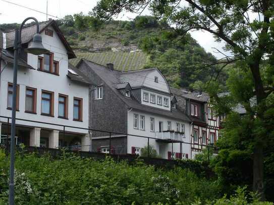 Gepflegtes zentr. Wohnen mit unverstellbarem Rheinblick im Welterbe-Tal