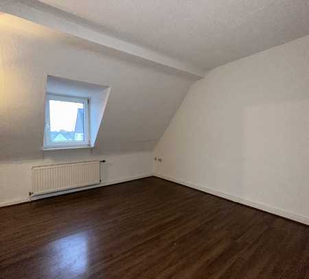 2 Zimmer Dachgeschosswohnung in ruhiger Lage!