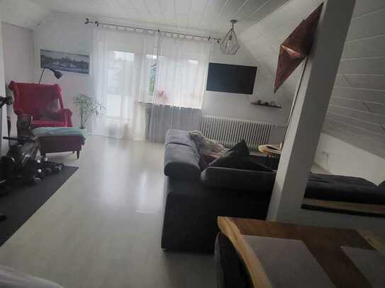 Attraktive 3-Raum-Wohnung mit EBK und Balkon in Kelsterbach in ruhigem 3-Familienhaus zu vermieten