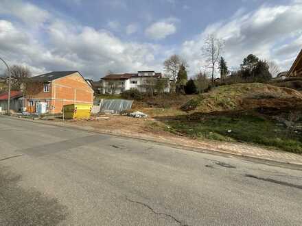 Bereits in den Startlöchern: Neubau Doppelhaushälfte in Leidersbach…!