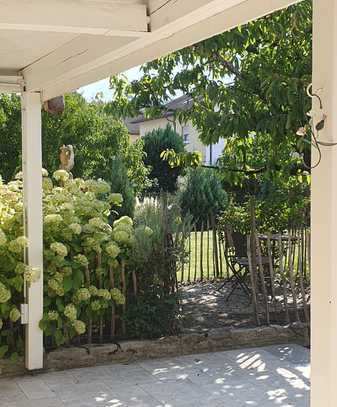 Wohnen wie im eigenen Haus, 3,5 ZKB Garten, Wintergarten uvm.