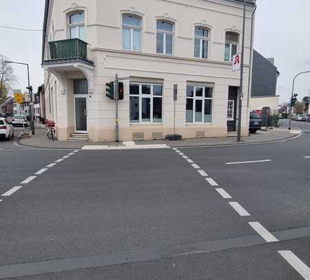 Büo/ Ladenlokal in TOP Lage von Köln - Lövenich !!!