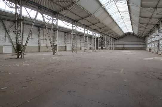 zentrale Lagerhalle | über 3000 m² Lagerfläche | in Hannover