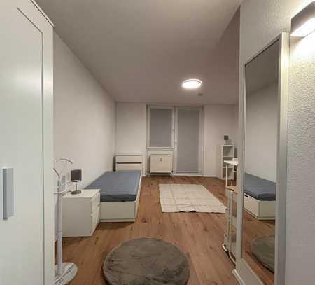 Modernes, voll möbliertes Apartment mit Terrasse und Stellplatz in Würzburg-Lengfeld