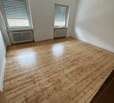 neu renovierte - geschmackvolle, gepflegte 3-Zimmer-Wohnung mit Balkon und neuer EBK in Trier