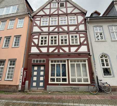 Weidenhäuser Straße historisches Fachwerkhaus mit 4 Wohneinheiten