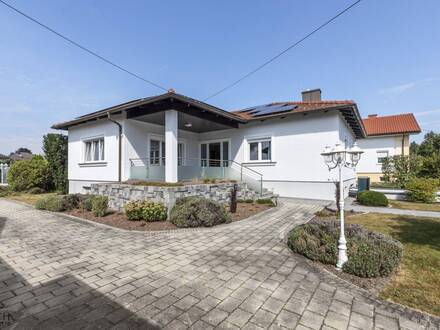 Wunderschönes, gepflegtes Anwesen mit großem Pool in Weinregion