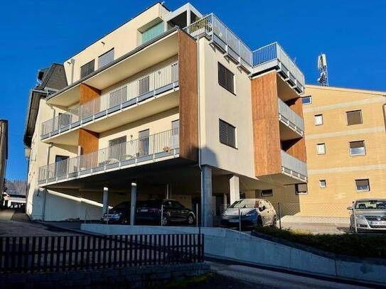 Tolle 2 Zimmerwohnung mit großer Loggia und Blick zum Traunsee!