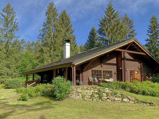 Einzigartiges finnisches Blockhaus mit Mondholz-Charme in Litschau!