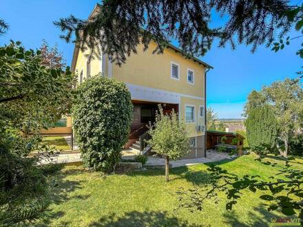 Zentral in Mannersdorf. - Nur 30 Min. vor Wien. - Viel Raum mit Potential und Fernblick.