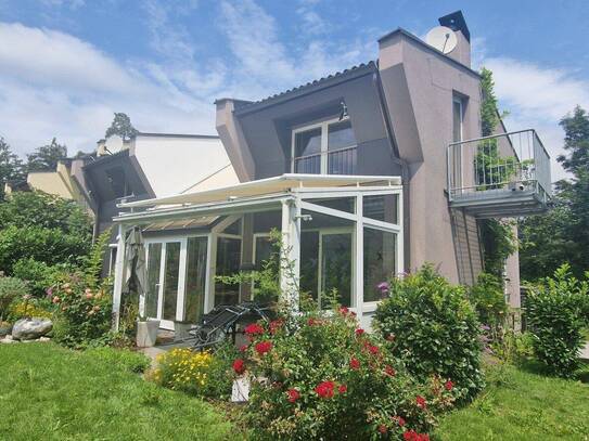 Von der Sonne verwöhntes Doppelhaus in Bestlage