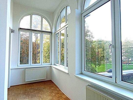 Traumwohnung in Neuhaus: Geräumig, gepflegt & mit Balkon