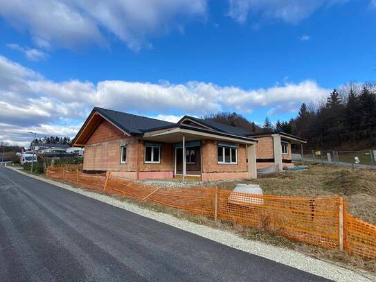 Traumhafte Bungalow-Doppelhaushälfte in Grafendorf b. Hartberg - BEZUG FRÜHJAHR 2024