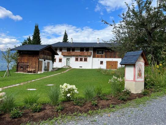 A magnificent newly renovated chalet with exclusive holiday home/Zweitwohnsitz permission in an extremely private locat…