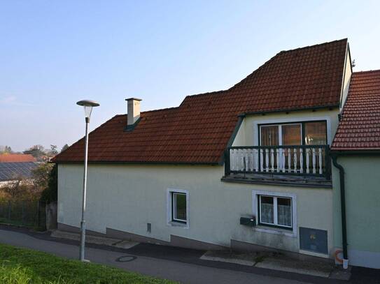 Naturnahes Wohnen: Einfamilienhaus in den Retzer Weinbergen mit Garten