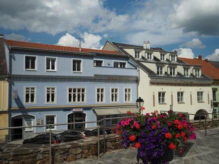 Attraktive, helle 3-Zimmer-Penthouse-Wohnung mit Balkon in Waidhofen an der Thaya