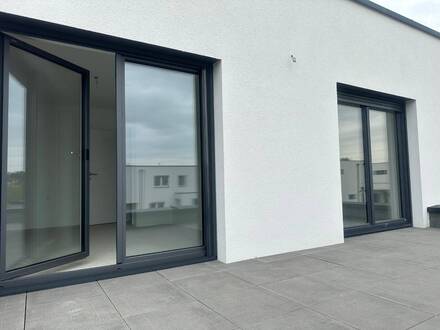 Doppelhaushälfte mit Nebengebäude