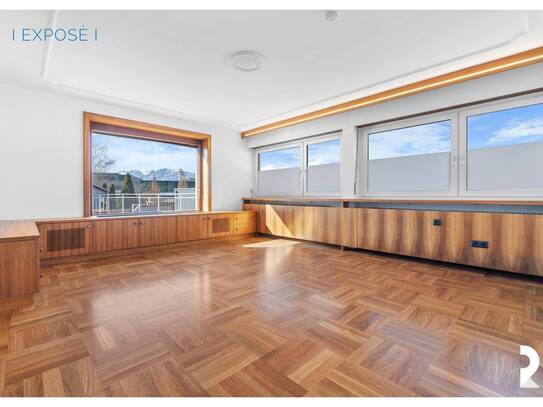 GROSSZÜGIGE 7-ZIMMER-WOHNUNG MIT GROSSER TERRASSE UND BALKON