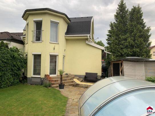 Einfamilienhaus mit Pool am Stadtrand von Wien