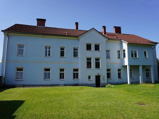 Attraktive 4-Zimmer-EG-Wohnung mit Garten in Wasendorf