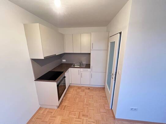 Saniert! 3 Zimmer Mietwohnung (ca. 68 m²) mit KFZ Abstellplatz und Kellerabteil in Graz