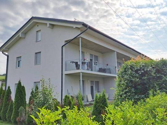 Eigentumswohnung (ca. 60 m²) mit sonnigem Balkon, Carport und Klima in Feldbach