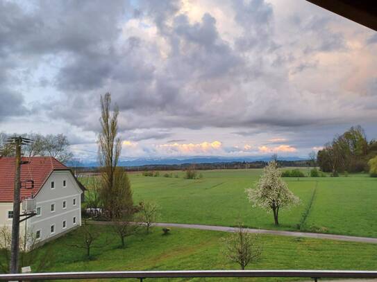 wunderschöne Dachgeschoßwohnung mit Blick ins Grüne