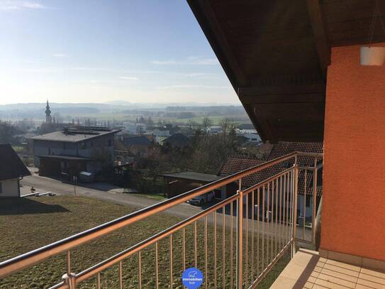 wunderschöne Wohnung mit Weitblick und 2 Bäder, inkl. Parkplatz - provisionsfrei- Top 7