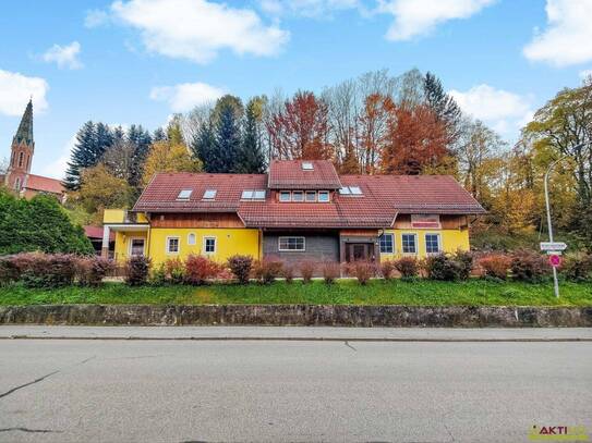 Charmantes Haus mit Renovierungspotenzial und Gastronomie-Genehmigung.