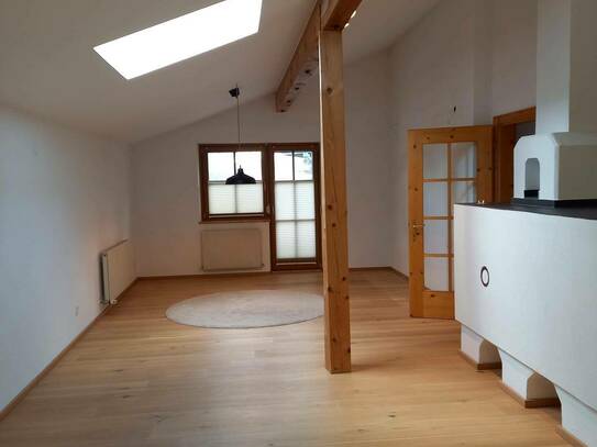 LANDECK: Helle, großzügige 4-Zimmer-Maisonette-Wohnung mit Balkon