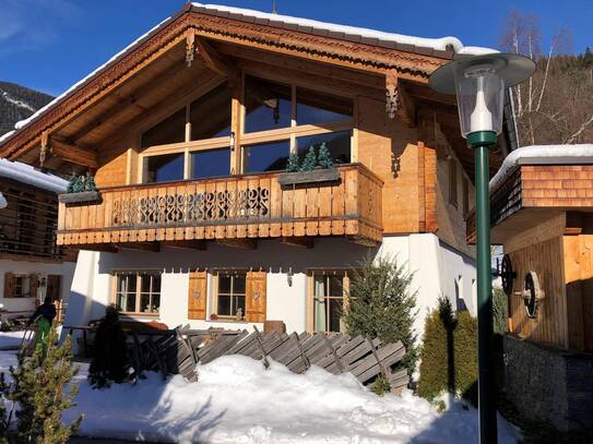 Provisionsfrei vom Eigentümer: Chices Chalet in den südlichen Kitzbüheler Alpen mit Panoramablick, attraktiver selbstbe…