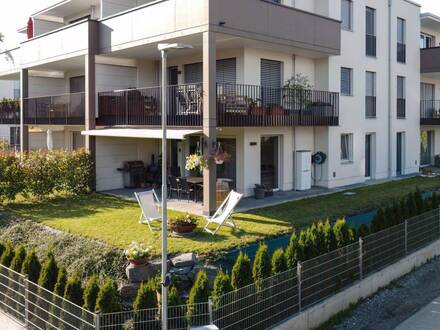 HOCHBLÜTE – Moderne Stadtwohnung mit Gartenfläche und 4 Zimmer