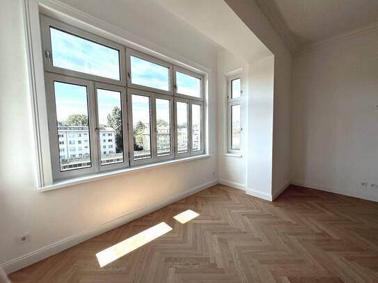 Wunderschön sanierte 4 Zimmer Altbau-Mietwohnung - mit BALKON - 1 Gehminute zur U4 - 1140 Wien