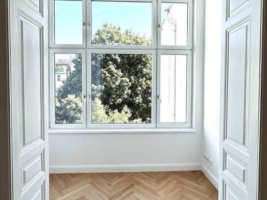 Wunderschön sanierte 4 Zimmer Altbau-Mietwohnung - mit BALKON - 1 Gehminute zur U4 - 1140 Wien