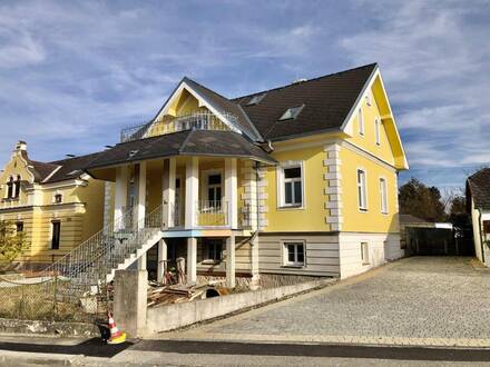 Jahrhundertwende-Villa mit Garage und südostseitigem Garten