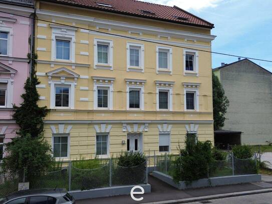 Altbau-Erdgeschosswohnung mit Eigengarten, TOP 2, sofort verfügbar!