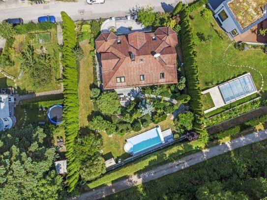 Luxuriöse Villa in Breitenfurt bei Wien in Waldrandlage - wie aus einem orientalischen Märchen