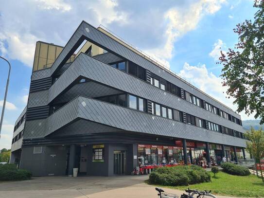 Moderne Büroflächen mit Terrassen und Grünblick!