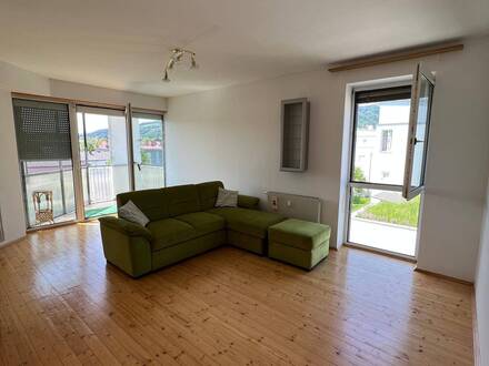 Zentrale wunderschöne Wohnung mit Balkon & Tiefgaragenplatz