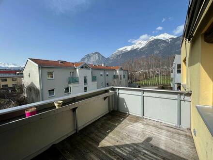 Charmante Dachgeschosswohnung mit Balkon