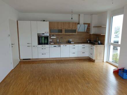 Neuwertige 4-Zimmer-Wohnung mit Terrasse und Einbauküche in Raaba/Graz