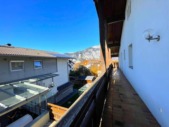 Geräumige 3-Zimmer-Wohnung mit großem Westbalkon und Carport