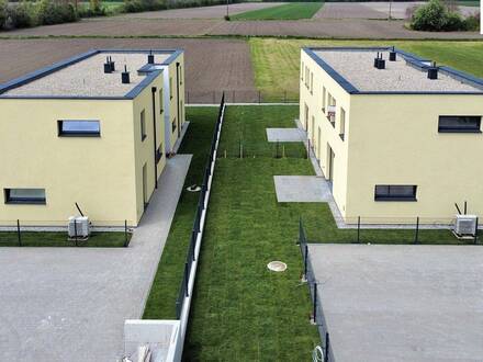 Exklusive Doppelhaushälften - belagsfertig - großzügige Freiflächen - grüne Ruhelage - Luftwärmepumpe - Autostellplätze…