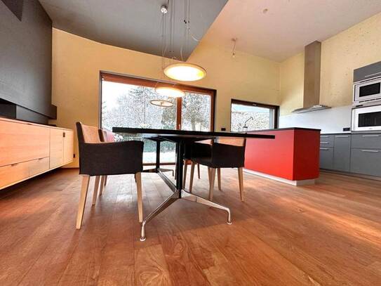 Besonderes Einfamilienhaus mit individuellem Charme und großzügigem Grundstück!
