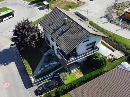 Komfortables Haus in Hainburg/Donau: 8 Zimmer, 293.89m², Garten, 2 Terrassen, 3 Garagen, Pool und vieles mehr.