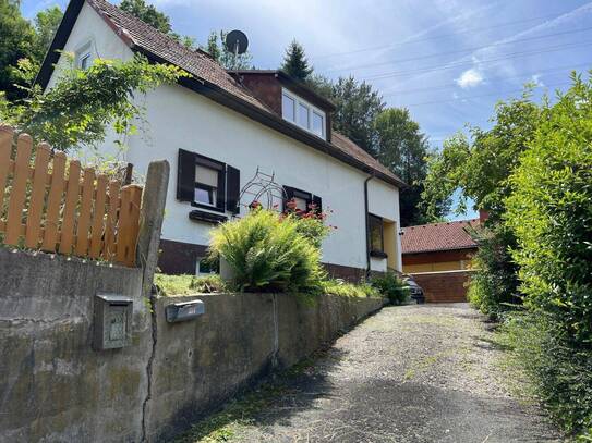 Charmantes Einfamilienhaus in einer ruhigen Siedlungsgasse in Zlatten !