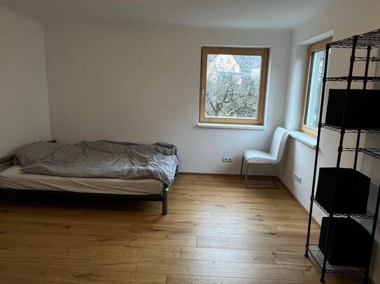 möblierte Singlewohnung 2 Zimmer mit Garten in guter Lage keine Paare, nur 1 Person