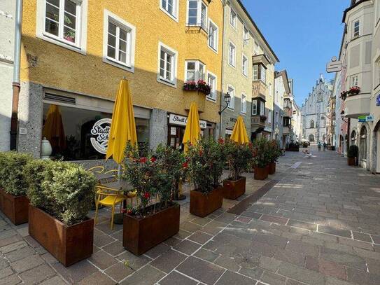 Schwaz Altstadt: Nachmieter für Cafe- Bäckerei mit Gastgarten gesucht!