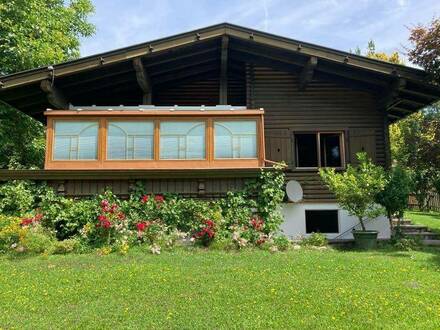 Einzigartige idyllische Lage: Bungalow im Blockhausstil im Grünen PROVISIONSFREI